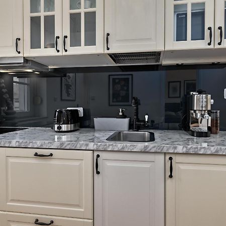 Iva'S Central Apartment ซาเกร็บ ภายนอก รูปภาพ
