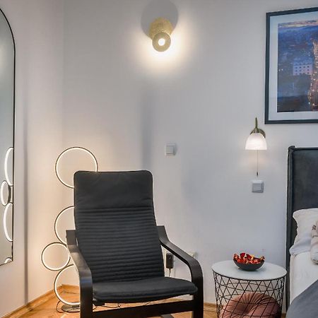 Iva'S Central Apartment ซาเกร็บ ภายนอก รูปภาพ