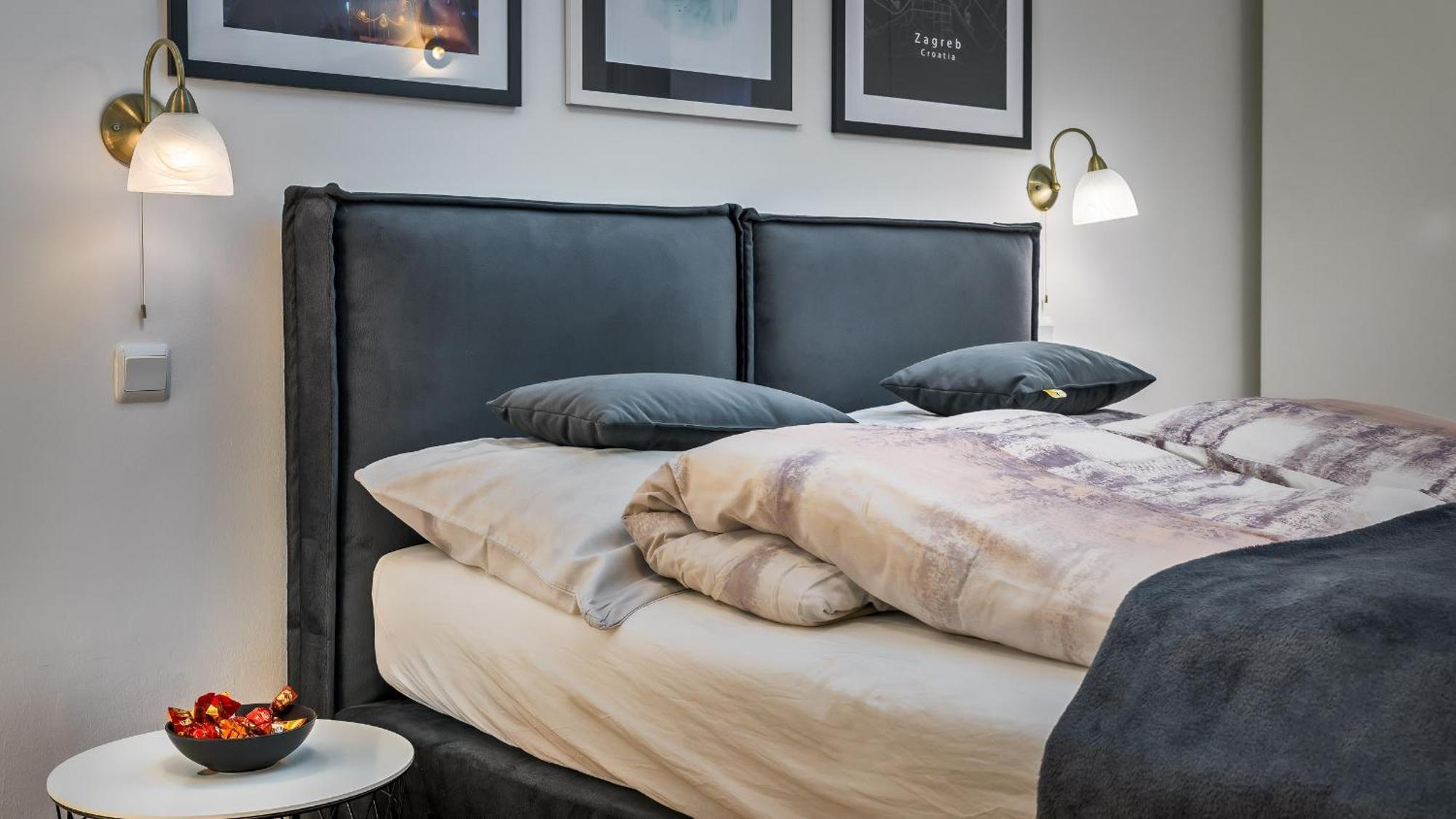 Iva'S Central Apartment ซาเกร็บ ภายนอก รูปภาพ